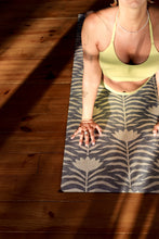 Cargar imagen en el visor de la galería, Yoga mat MORA