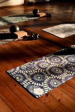 Cargar imagen en el visor de la galería, Yoga mat SANTORINI