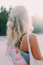 Cargar imagen en el visor de la galería, Yoga Mat Ultra Absorbente y Antideslizante | Eco-friendly y con Bolsa Porta Mat de Regalo