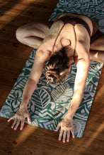 Cargar imagen en el visor de la galería, Yoga mat TORTUGUERO
