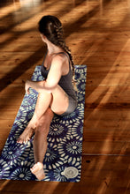 Cargar imagen en el visor de la galería, Yoga mat SANTORINI
