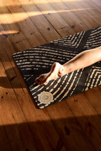 Cargar imagen en el visor de la galería, Yoga mat ULURU
