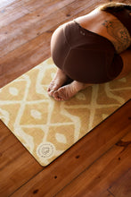Cargar imagen en el visor de la galería, Yoga mat IZAMAL
